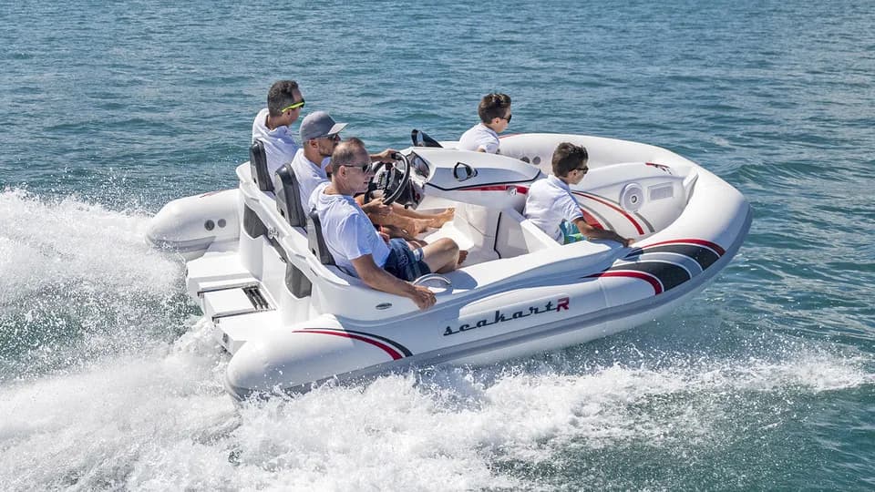 Self-Drive Seakart Boat Tours – Drive It Yourself - Image 1