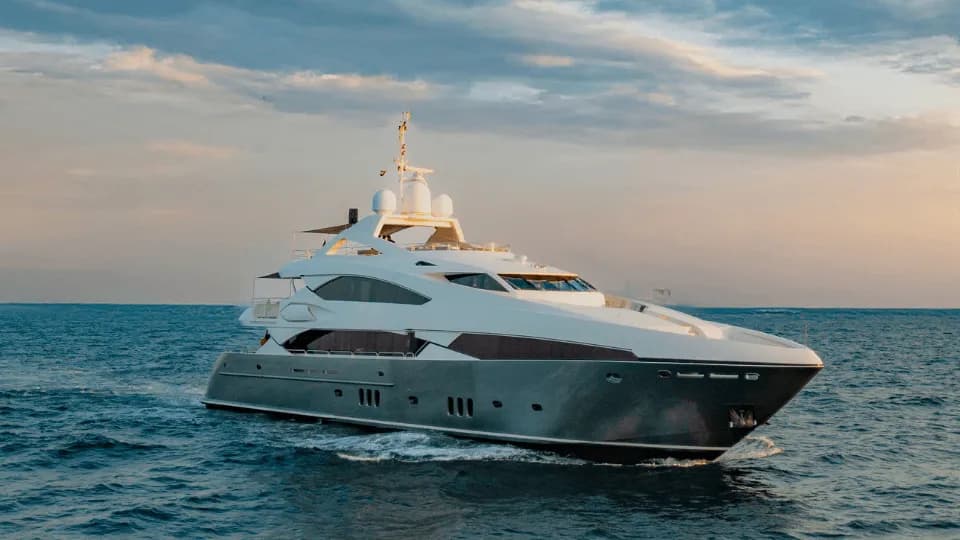 Sunseeker Superyacht Experience with Gourmet Dining,Premium Drinks & Live Music - Image 1