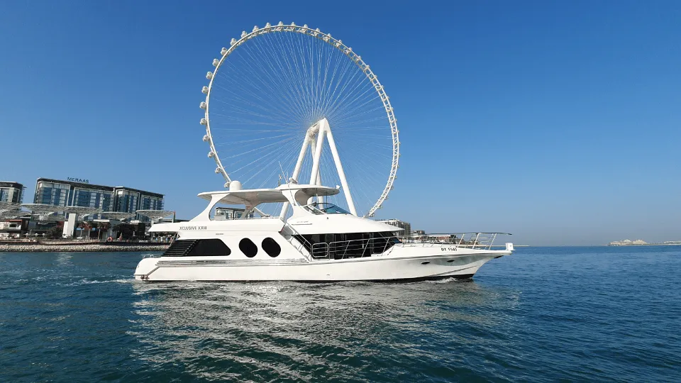 Dubai Marina 1 Hour Yacht Tour - Image 1